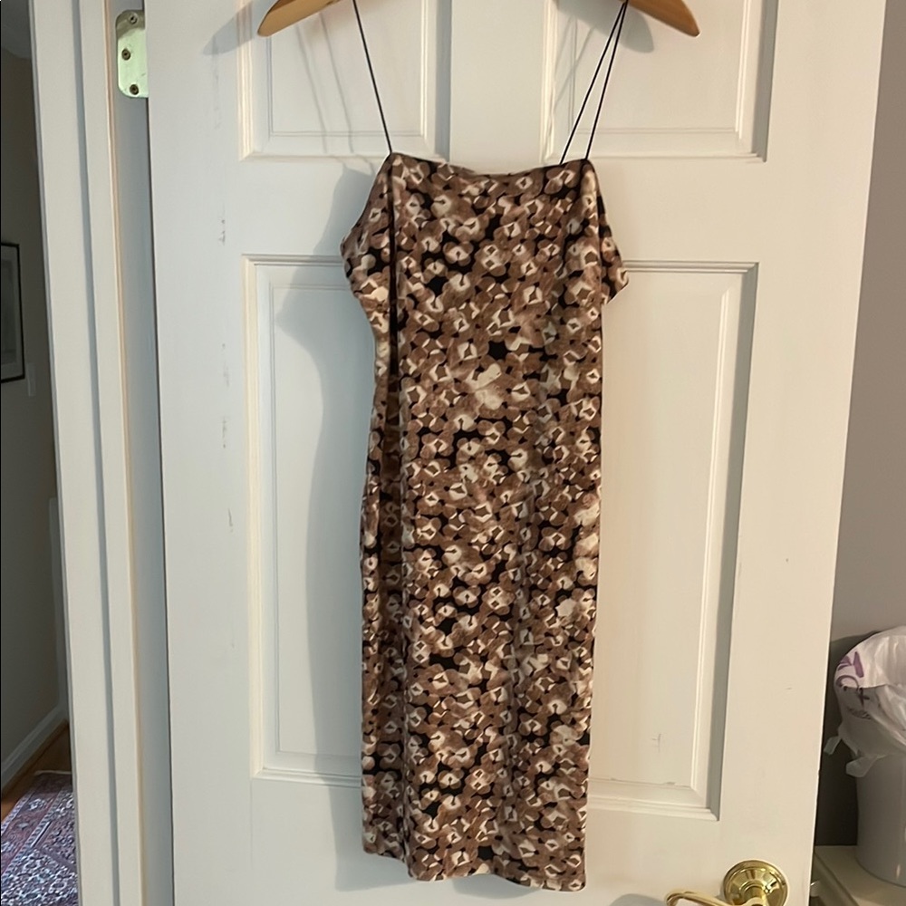 Chic Strapless Floral Dress in Brown